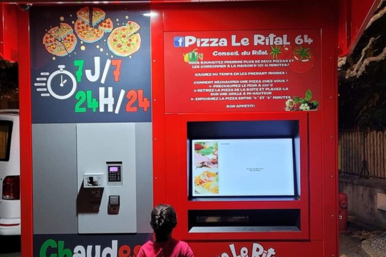 Le distributeur de Pizza sur Saint dos