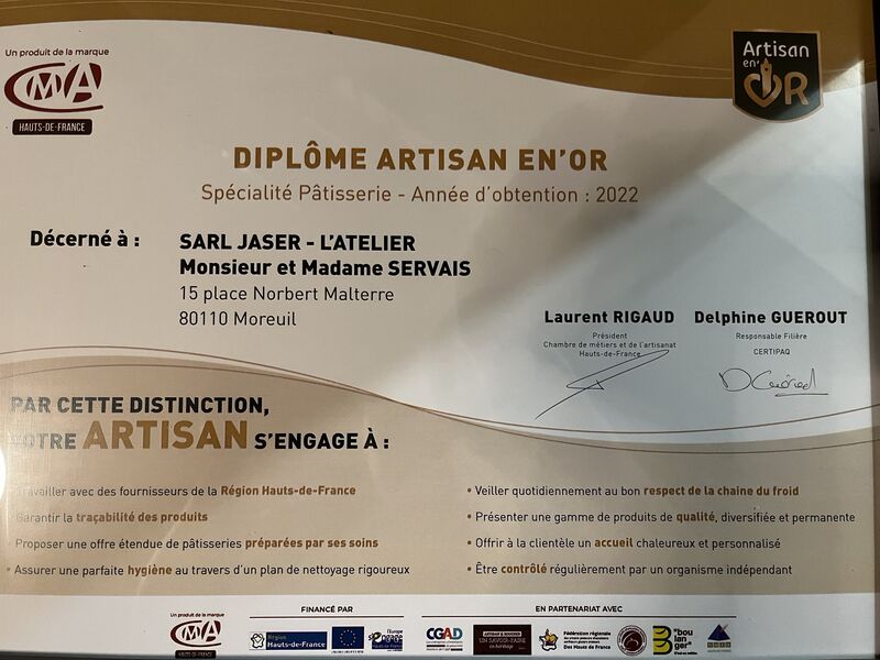 Diplôme artisan en or, spécialité pâtisserie