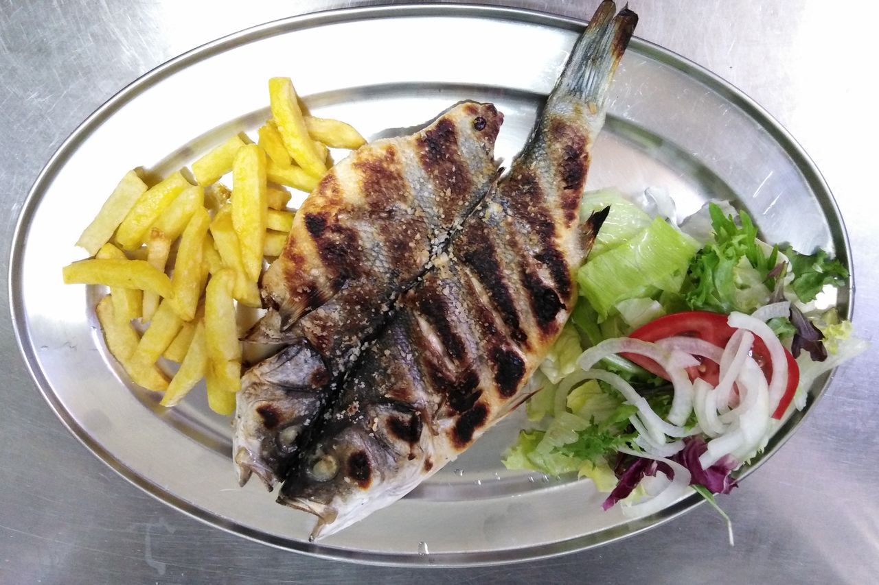 Pescado a la brasa
