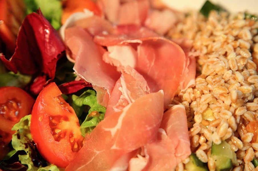Insalatona con farro