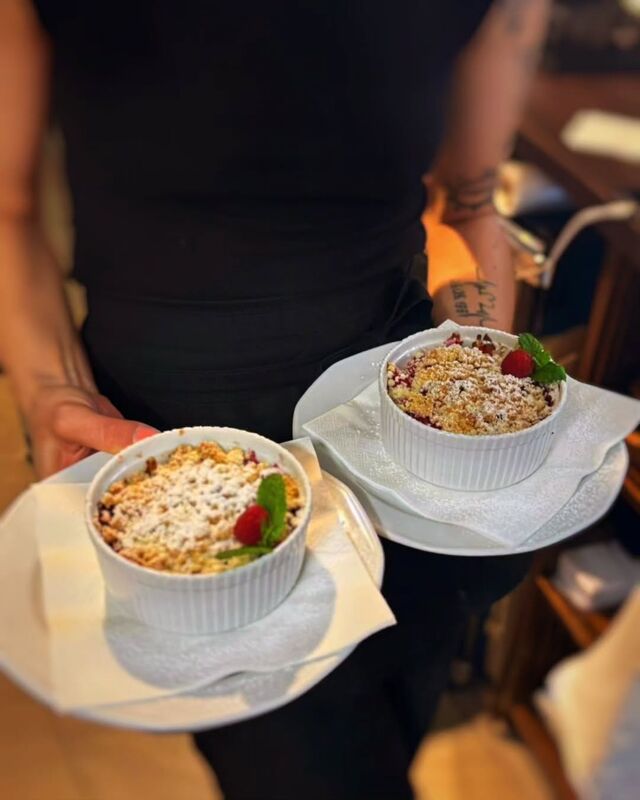 Deser malinowy pod kruszonka