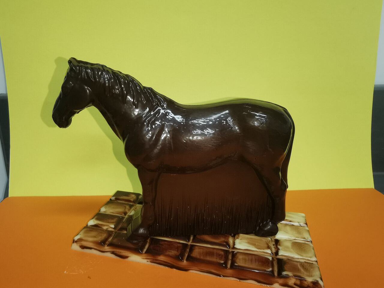 cheval avec ou sans tablette