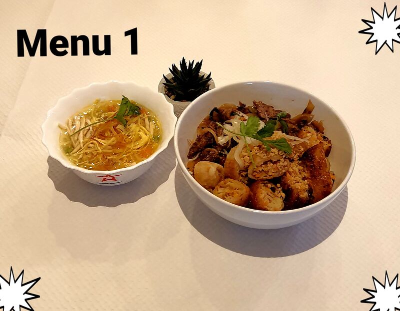 *Soupe légumes poulet,surimi, chair de crabe, œufs.
*Bun bo nem.