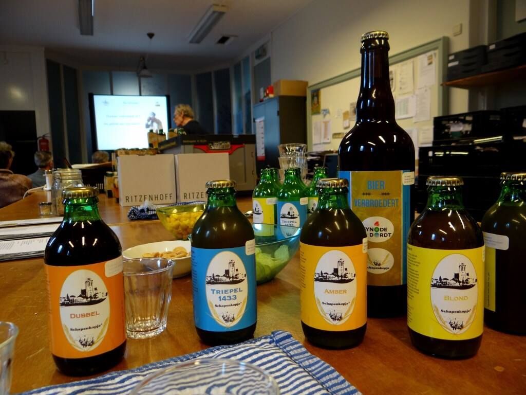 Ambachtelijk gemaakt In Dordtse brouwerij, erg lekker en leuk als geschenk.