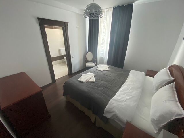 Camera etaj matrimoniala