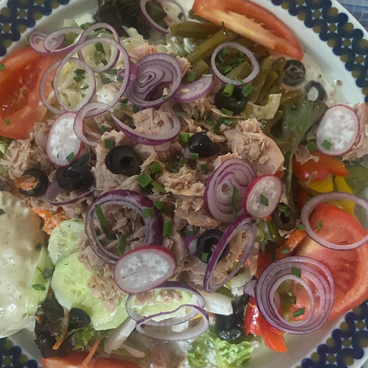 Salatteller mit Thunfisch