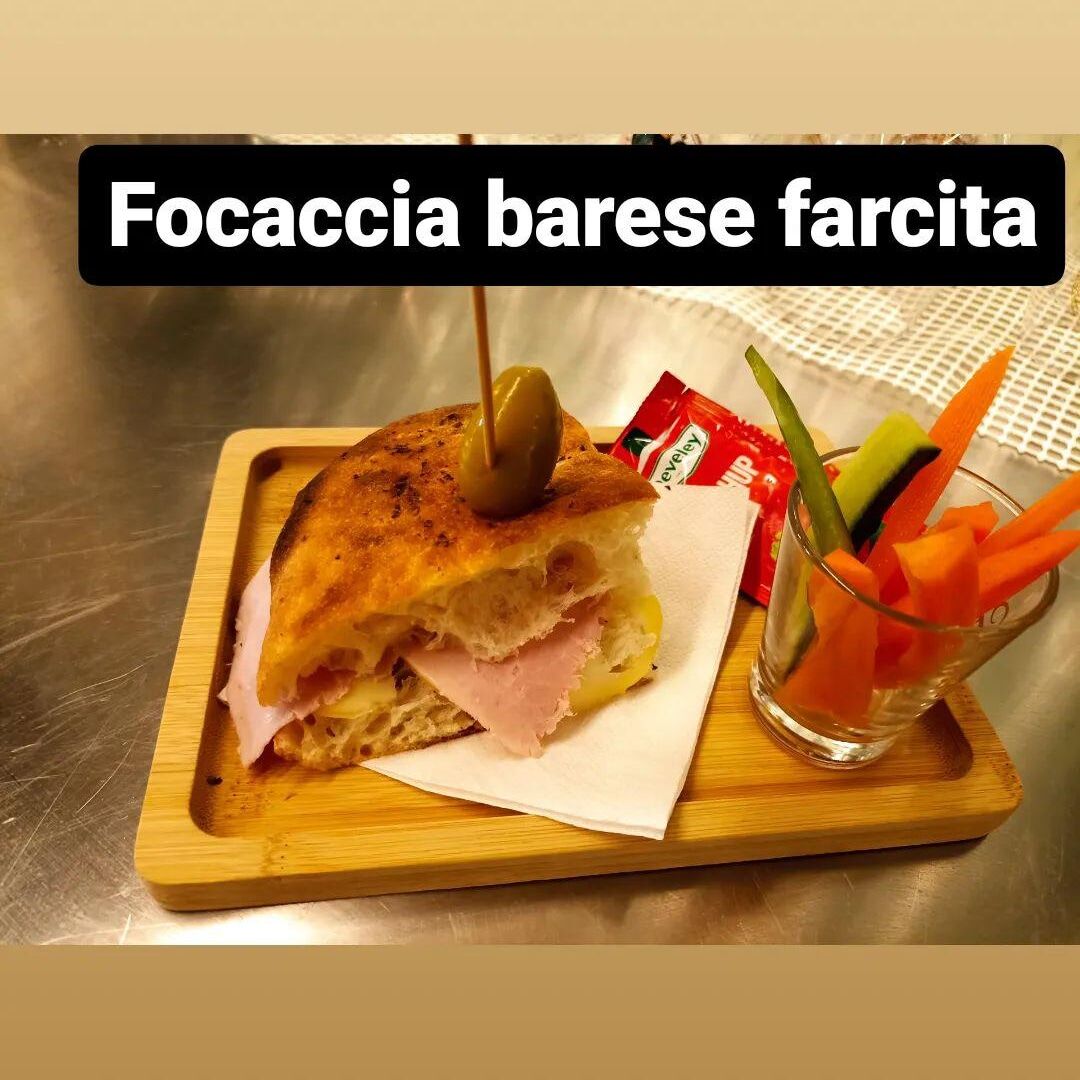 Focaccia barese