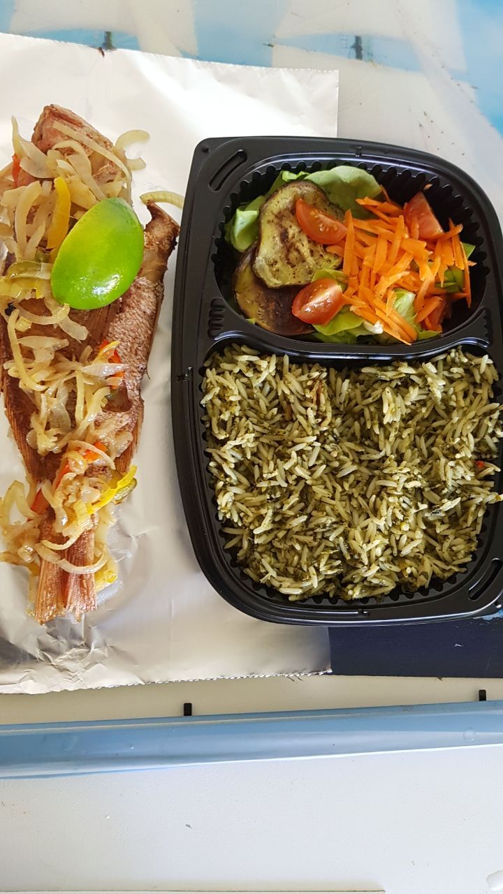 Entrée, Riz aux épinards, Poisson Frit