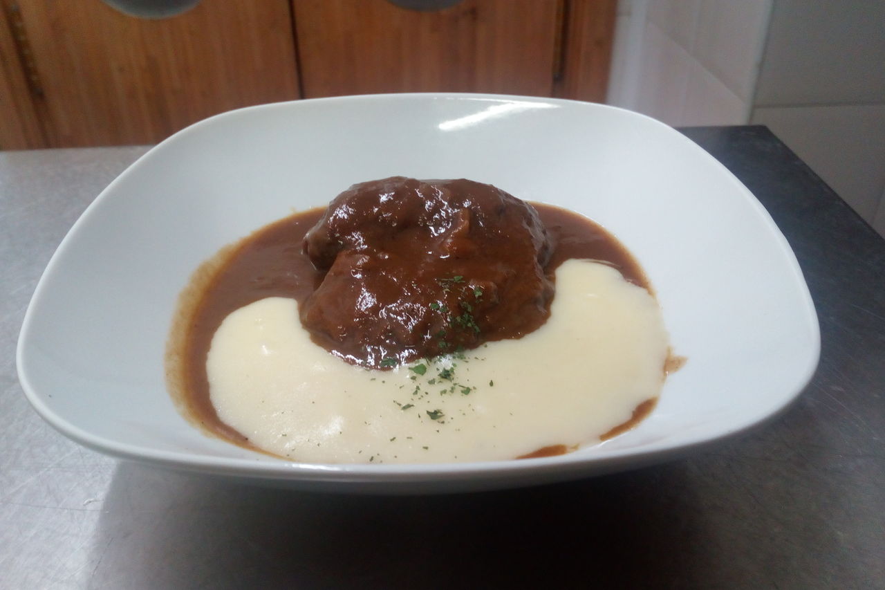 Carrilleras de cerdo iberico y parmentier