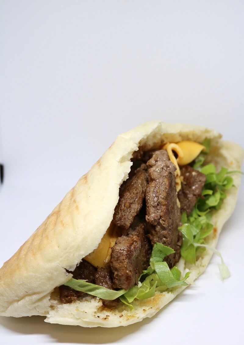 Sandwich steak du boucher ( viande bovine origine France ) seul: 5€
Menu frites+boisson 33 cl: 6€