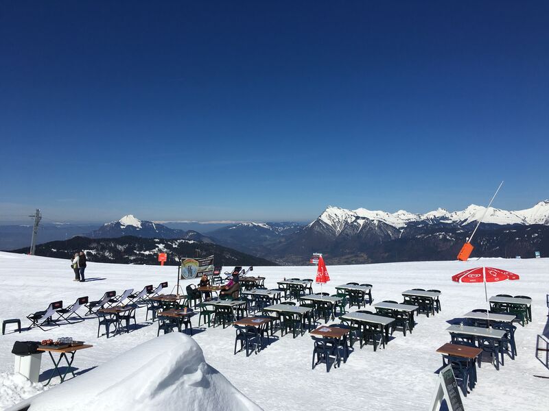 Terrasse - Demoiselle de Saix 