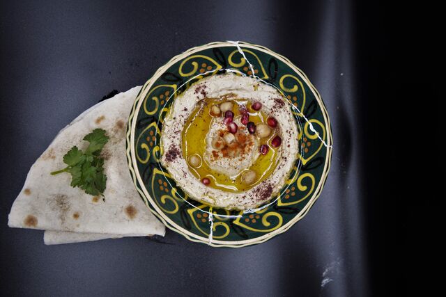 Who doesn't know hummus?!! mit frischem Fadenbrot
