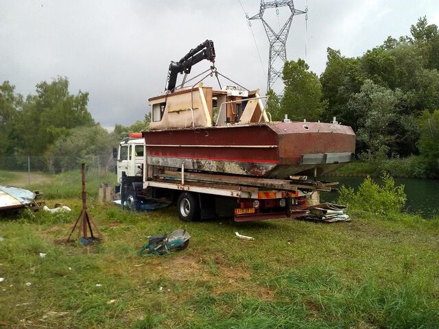 déblaiement des bateaux abandonnés