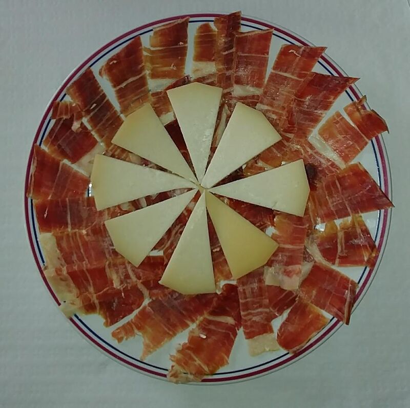 Plato variado de Jamón ibérico y queso puro de oveja