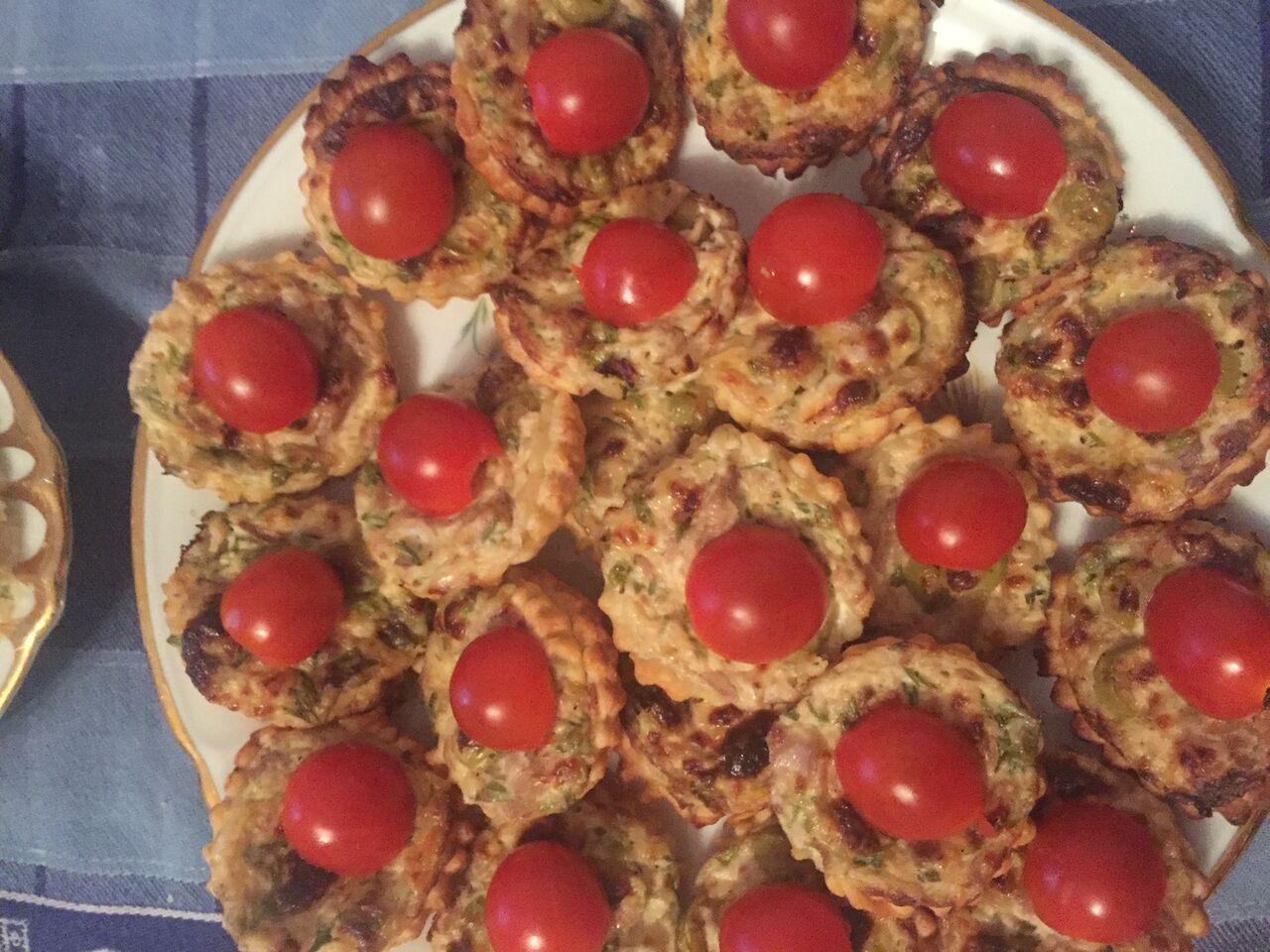entrée d'été légère, minis quiches 