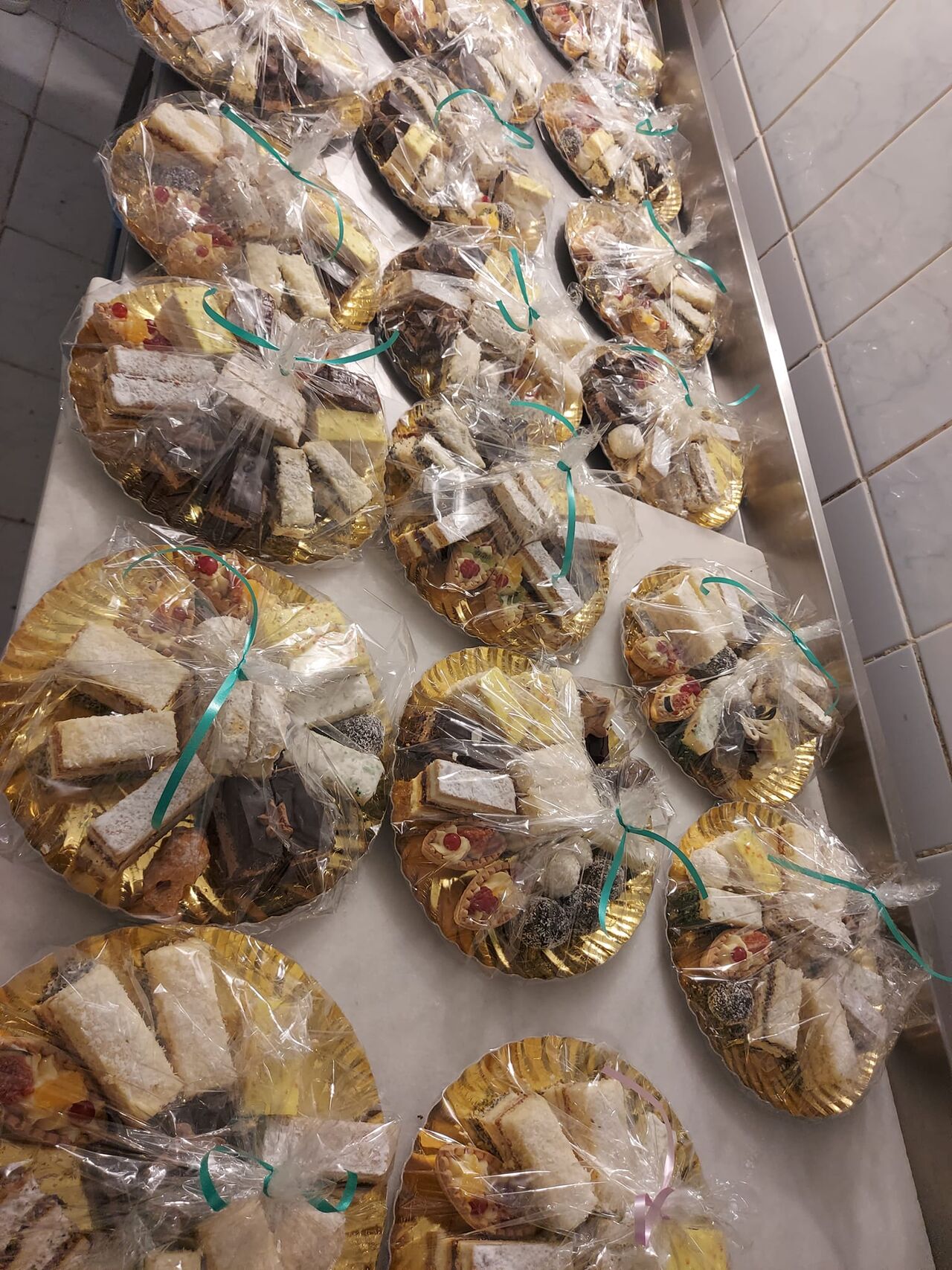 PLATOURI PRAJITURA ASORTATA