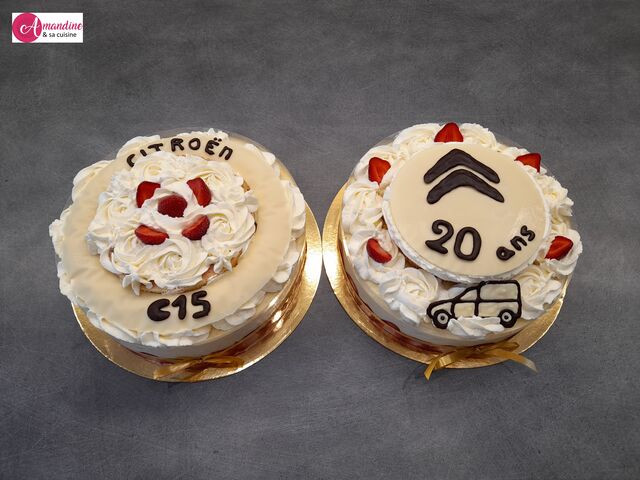 2 fraisiers personnalisés pour 10 personnes chacun : je me suis bien amusée pour la déco ;-)