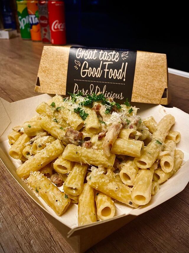 Rigatoni panna e speck 