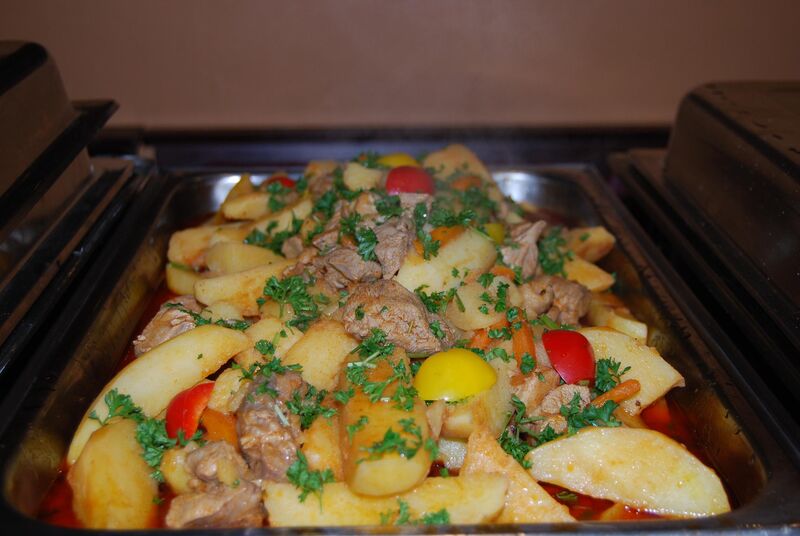 Putengeschmortes mit Kartoffel
Жаркое из индейки