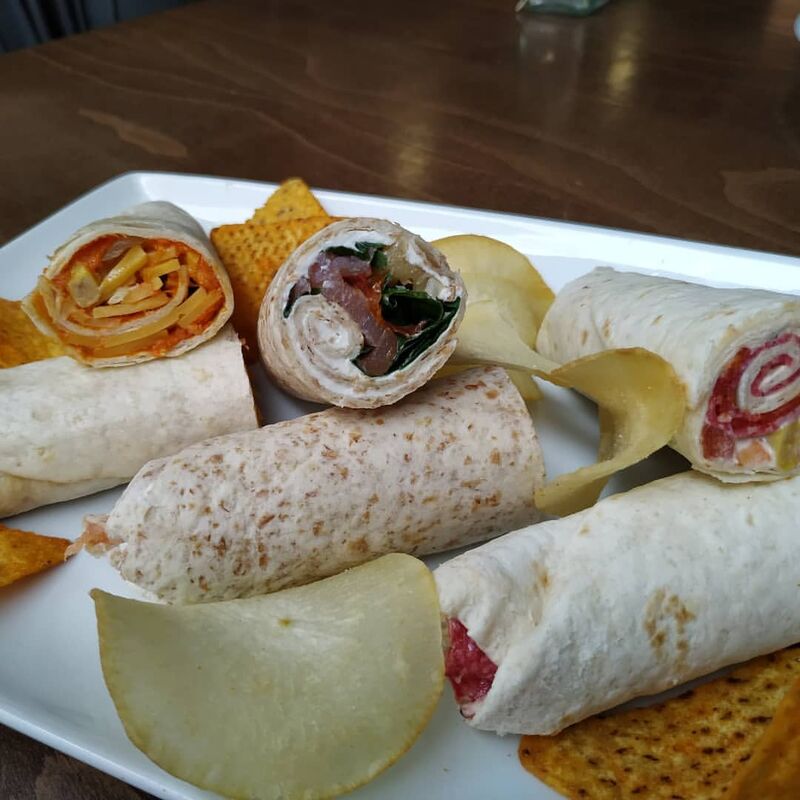 Surtido de wraps, (Salmón, salami y sobrasada), 