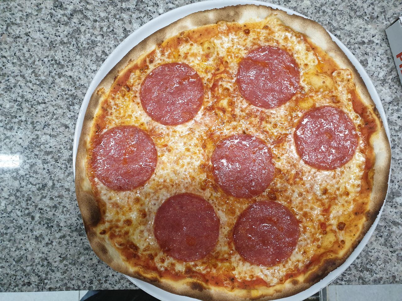 Pizza salami