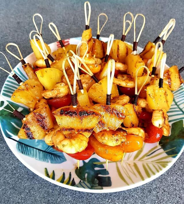 APERO BOX : Brochettes de crevettes, ananas et tomates