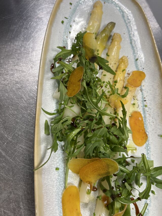 Les Asperges, Poutargue, Roquette et Pignons de Pin