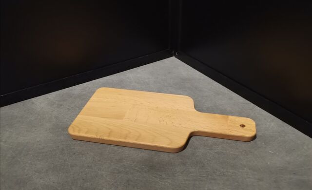 planche à découper en hêtre 30x15cm=5.90€ 