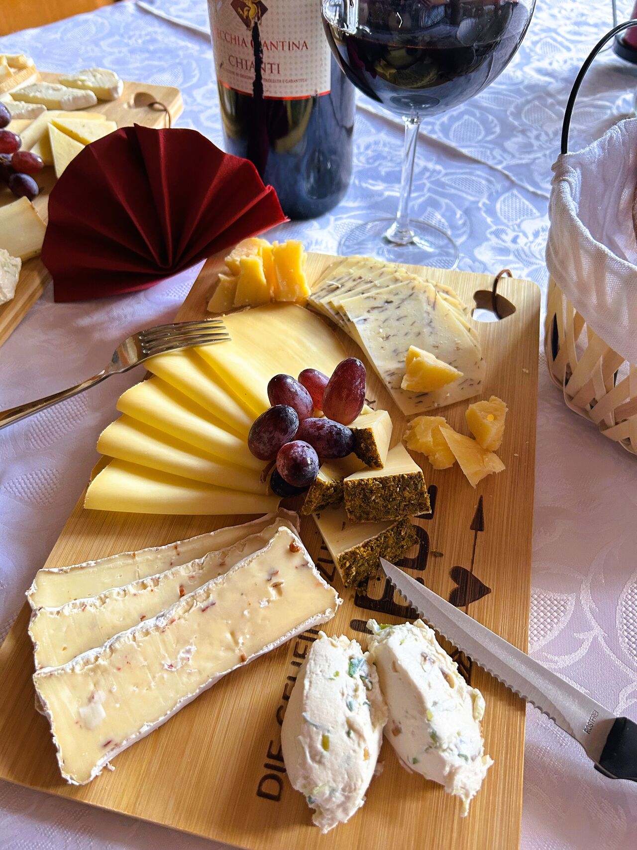 Käsebrettl liebevoll ausgewählt vom Käsesommelier