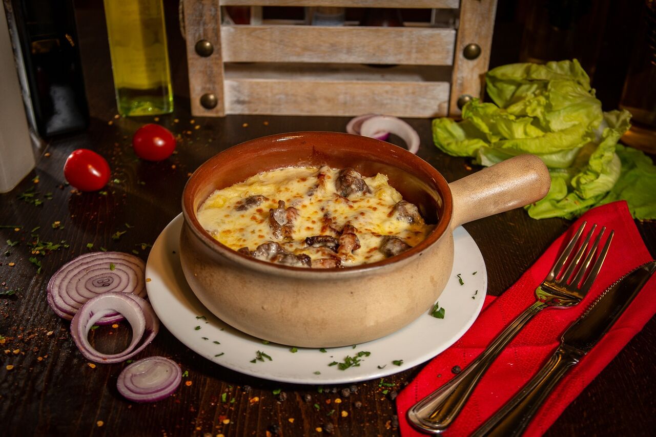 Bulz ciobănesc cu pastramă oaie