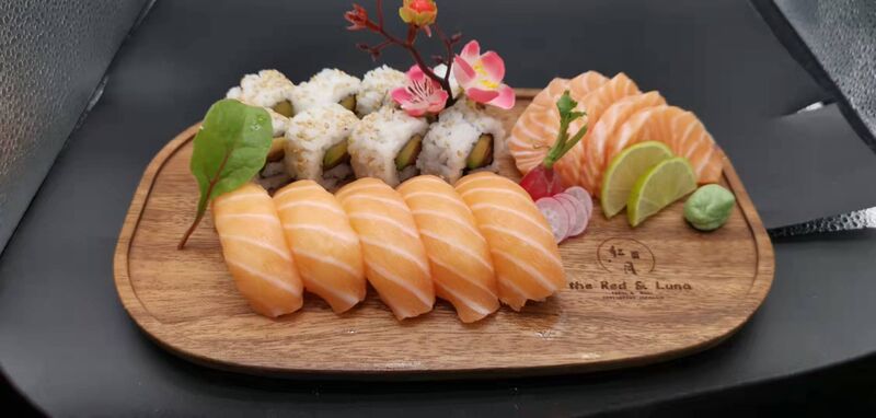 menu luna salmon B