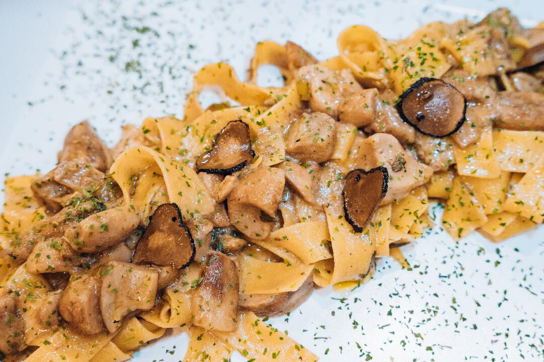 Fettuccine con funghi porcini e tartufo 