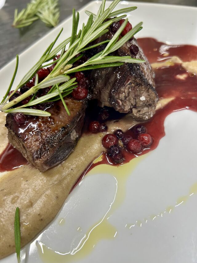 Guancialino di maiale e purea di mele