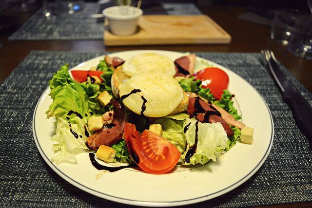 SALADE DE CABECOU AU MIEL