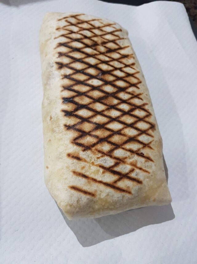 Nos Tacos:
1 viande: 7€/8€ avec boisson
2 viandes: 8€/9€ avec boisson
3 viandes: 9€/10€ avec boisson