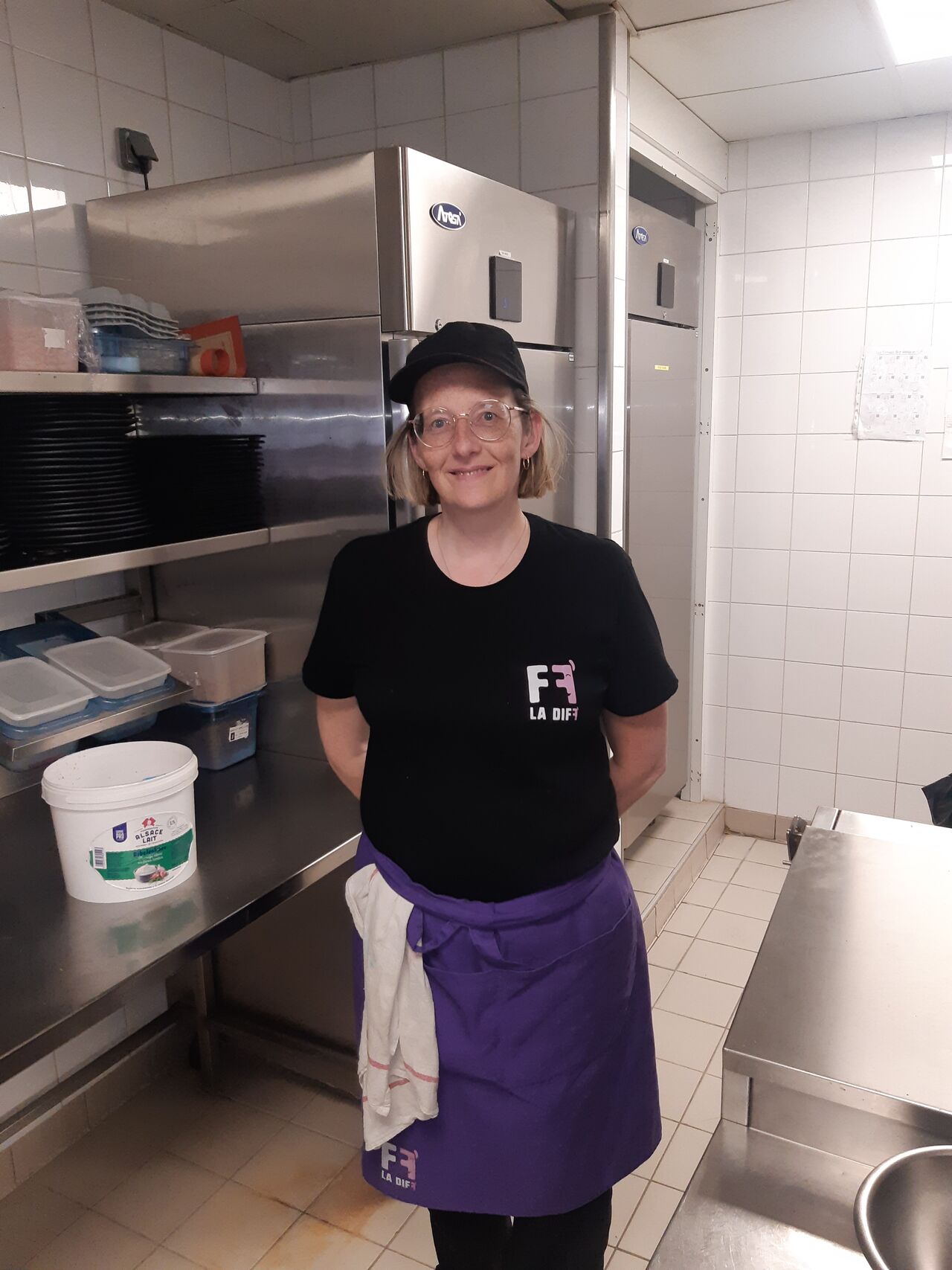 Rozenn, Pâtissière, Plongeuse et Préparatrice des Entrées Froides