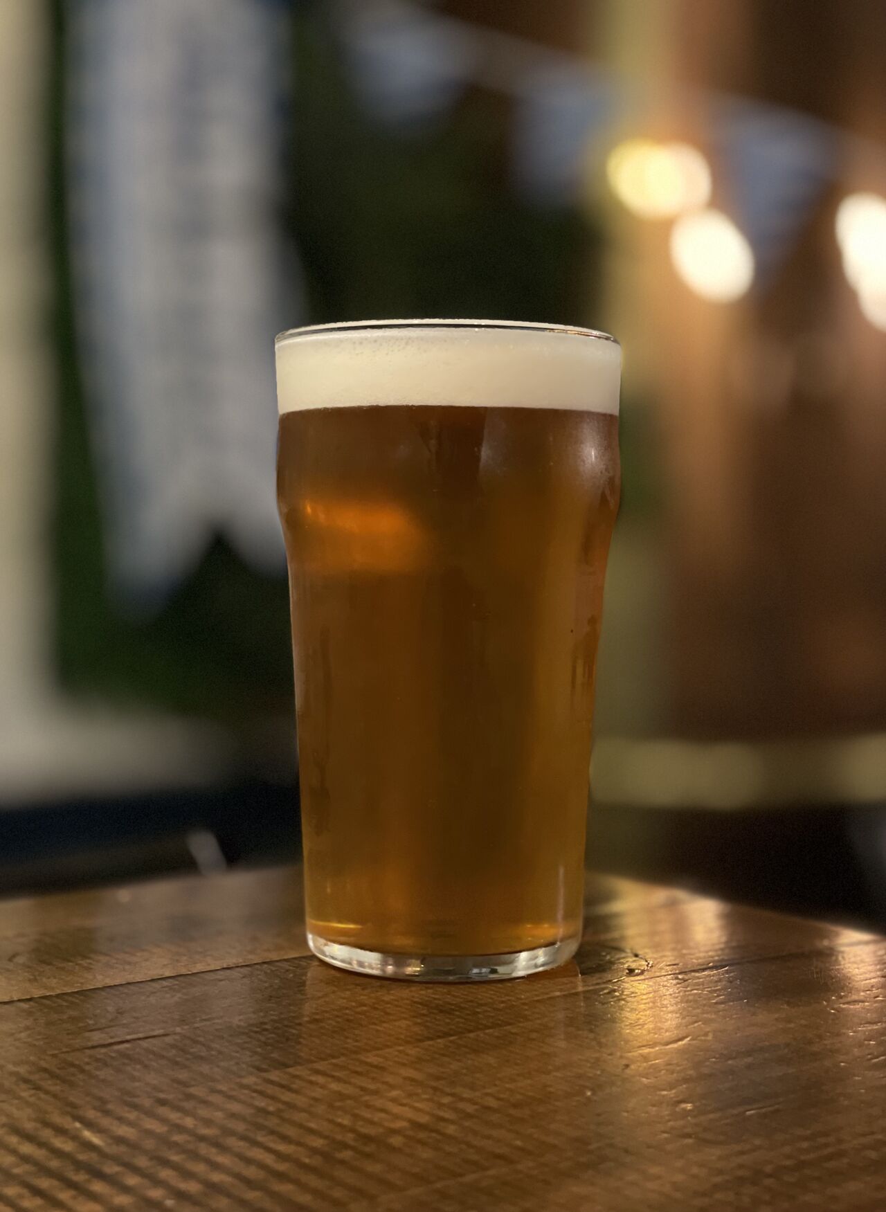 Bières artisanales, servies à la pression, avec amour 