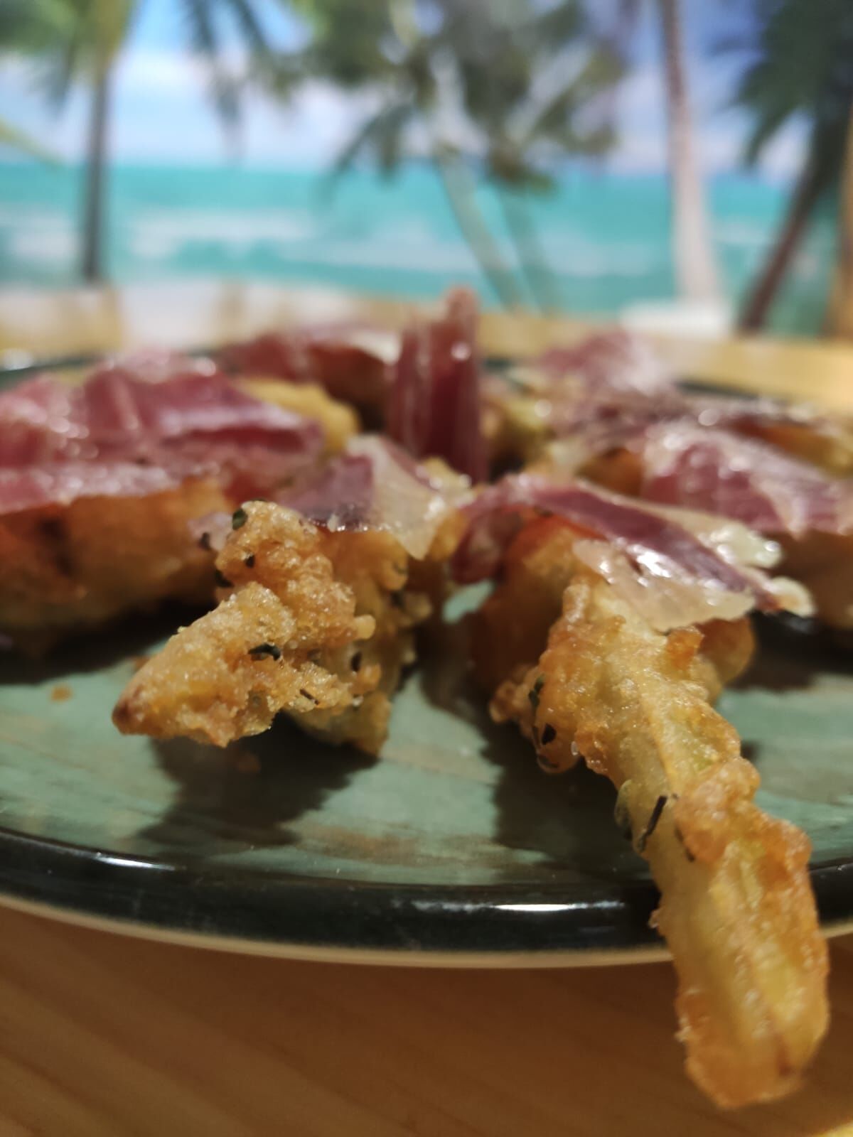 Alcachofas crujientes con jamón ibérico