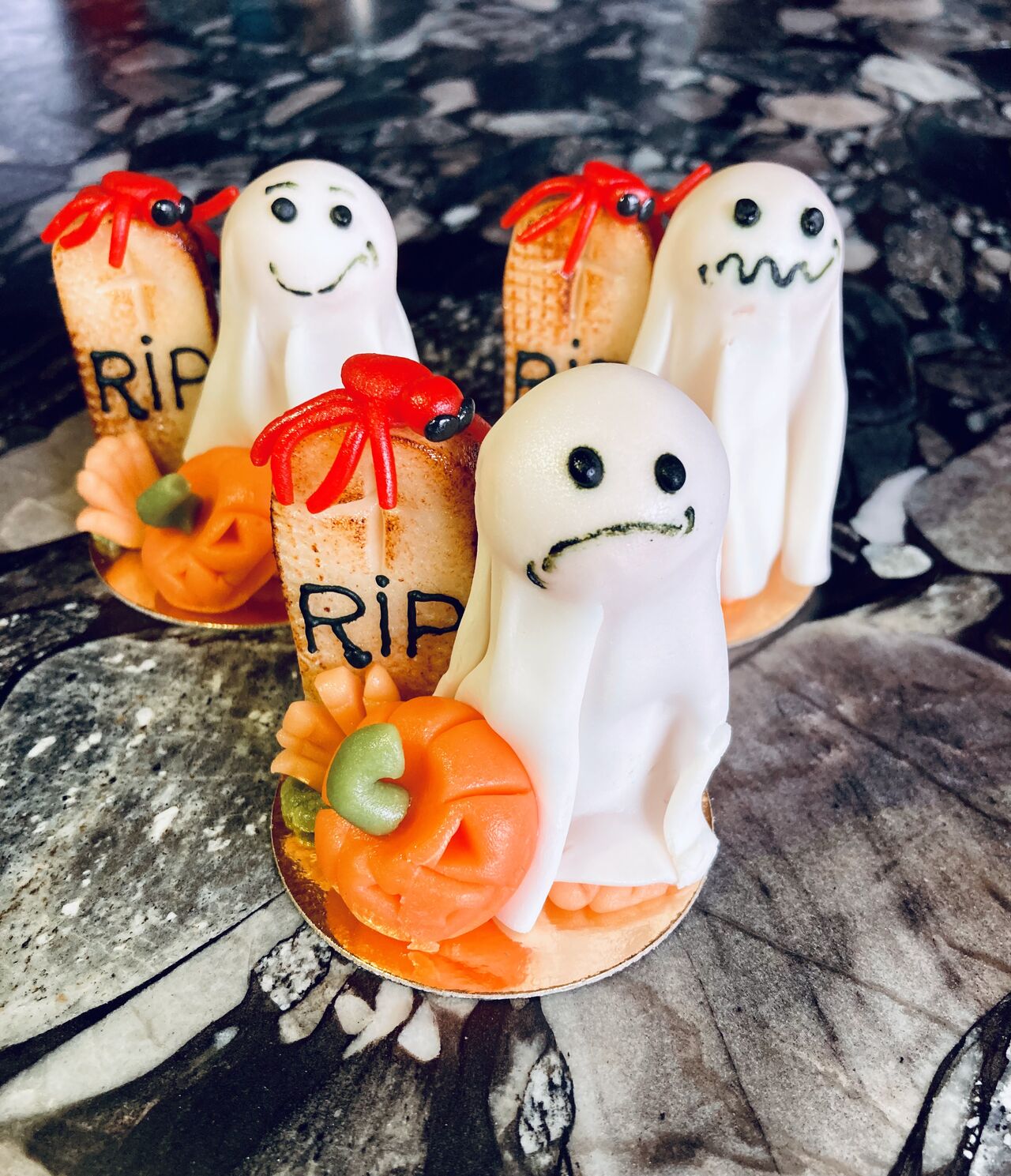 Happy Hallowe’en 🎃 12 Euros
