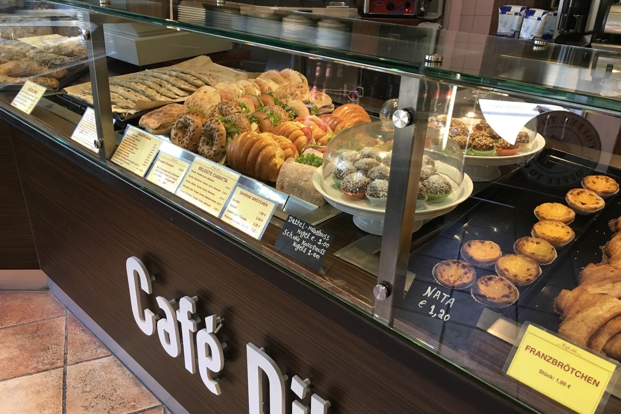 Frühstück & Backwaren