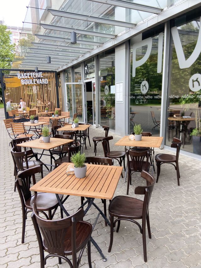 Klidné posezení bez aut 