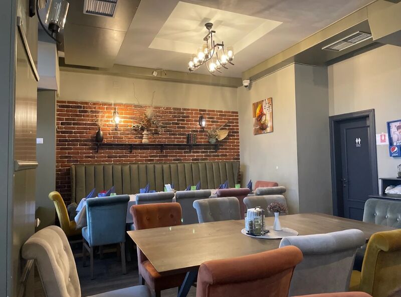 Restaurant Bradul Maneciu