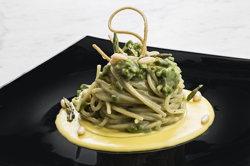 Spaghetti con asparagi di bosco
