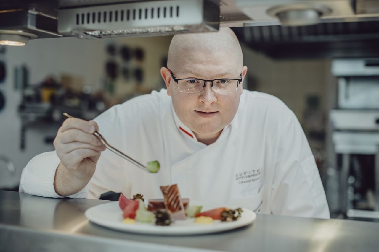 Szef Kuchni - Tomasz Koprowski - utalentowany, precyzyjny, z sercem do gotowania!