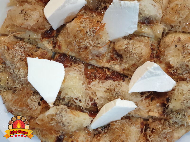 Sadece Denizli'de bulabileceğiniz bir lezzet! Ballı Tahinli Pide (Roket) ?
