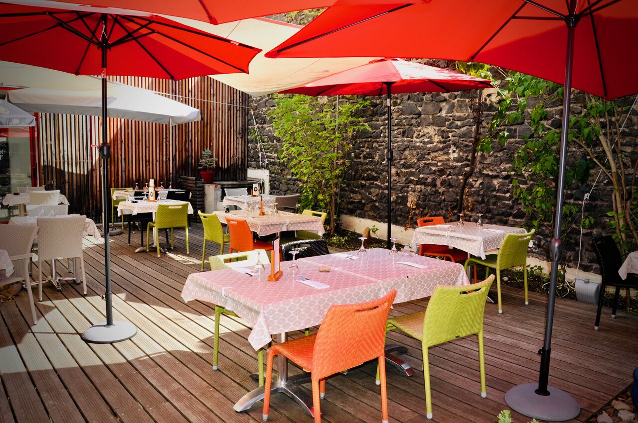 N'oubliez pas de réserver votre table !