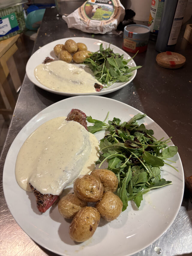 Bavette sauce au bleu de Bresse