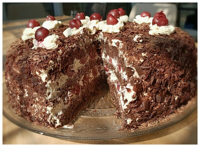 Une envie de chocolat?...
Notre forêt noire vous attend !