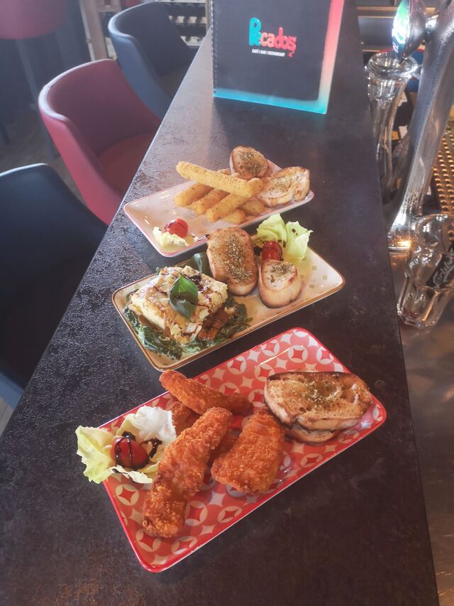 Tapas a la Pecados*
Frango Empanado /Tortilla /Mozzarella sticks 