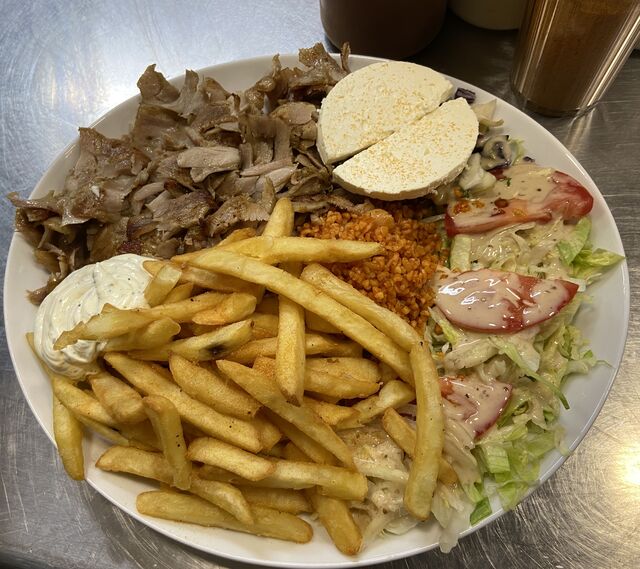 Assiette kebab supplément fromage turc